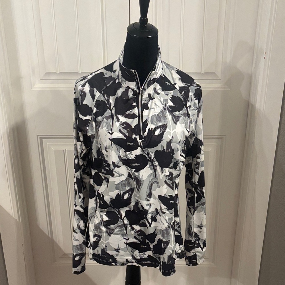 Lady Hagar Black and White Floral Pullover